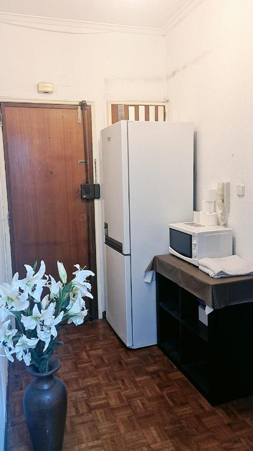 Lovely Room For Rent โอดิเวลัส ภายนอก รูปภาพ